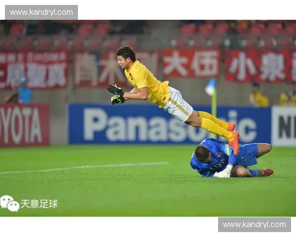 巅峰博弈：莱赫维亚与波斯波利斯的荒漠雄心与红军意志