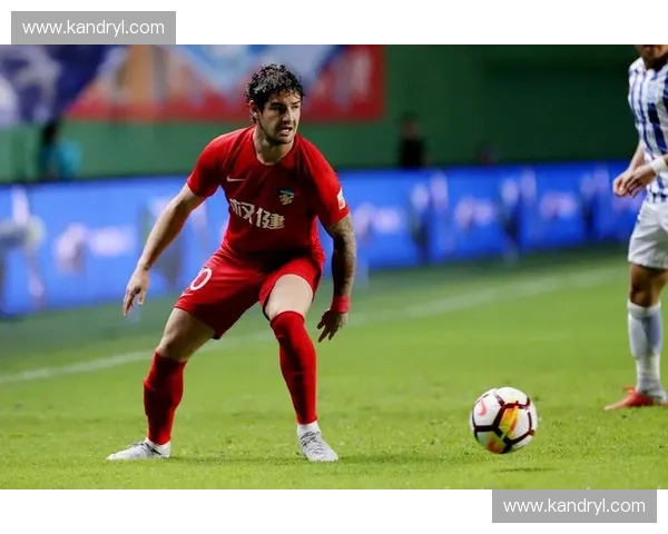 权健vs富力：一场燃爆视野的足球盛宴，谁将登顶王座？